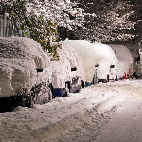 8 συμβουλές για οδήγηση σε χιόνι &amp; πάγο