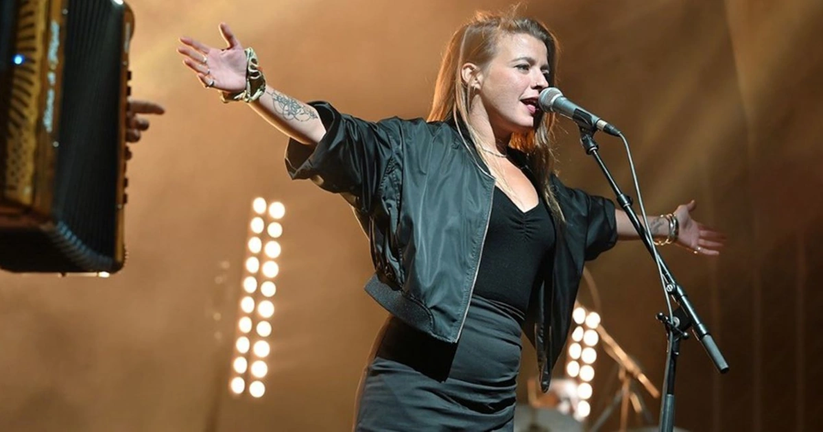 H Ιουλία Καραπατάκη στο Σταυρού του Νότου