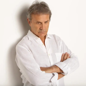 Ο Γιώργος Νταλάρας Live στο Κατράκειο Θέατρο